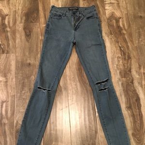 Bullhead jeans from Pacsun. Size 24. AMAZING JEANS